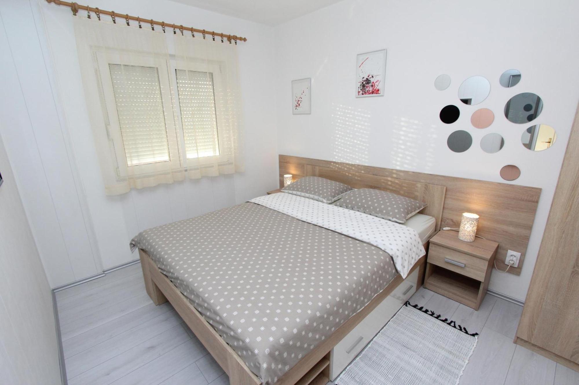 Apartments And Room Eva روفينج المظهر الخارجي الصورة