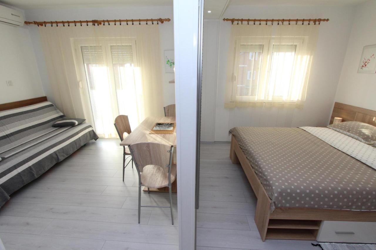 Apartments And Room Eva روفينج المظهر الخارجي الصورة